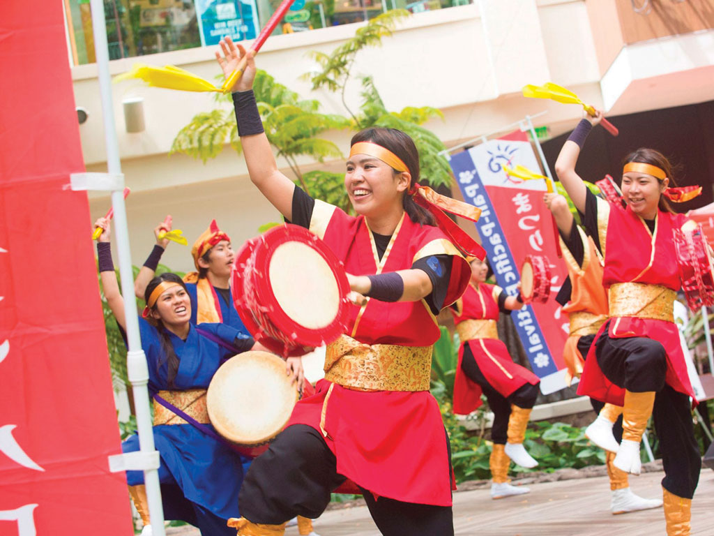 performers at the Pan Pacific Festivals